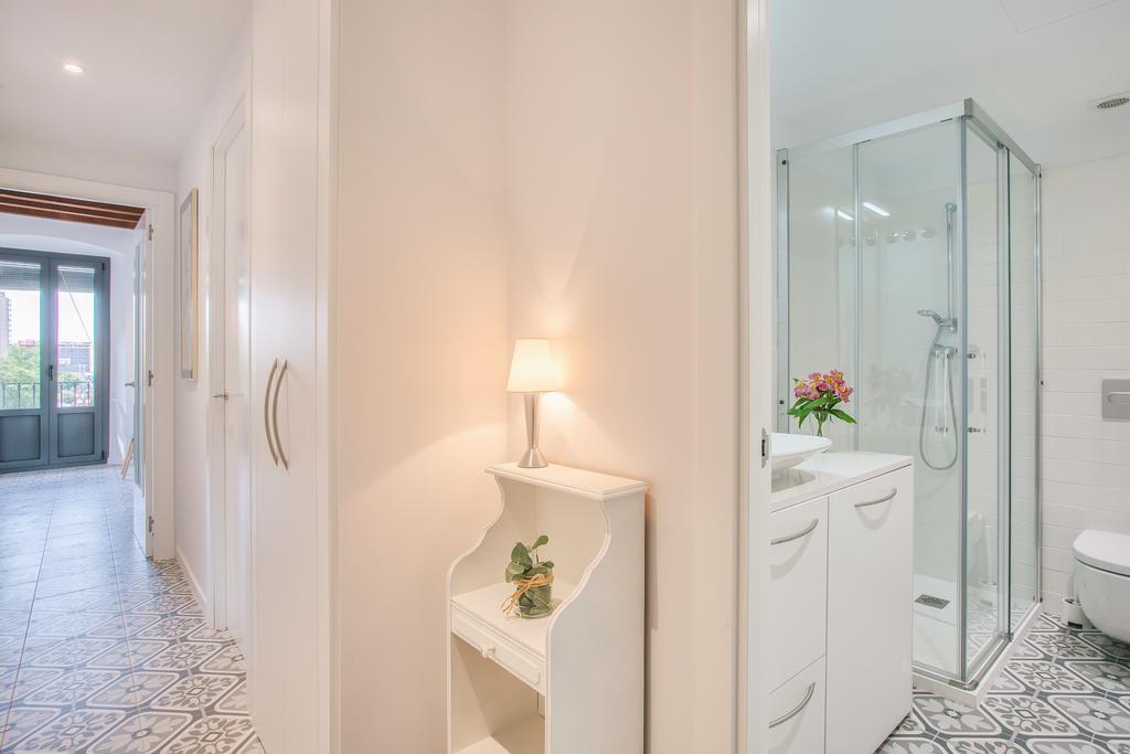 Flateli Rambla 5 3-2 Apartman Girona Szoba fotó